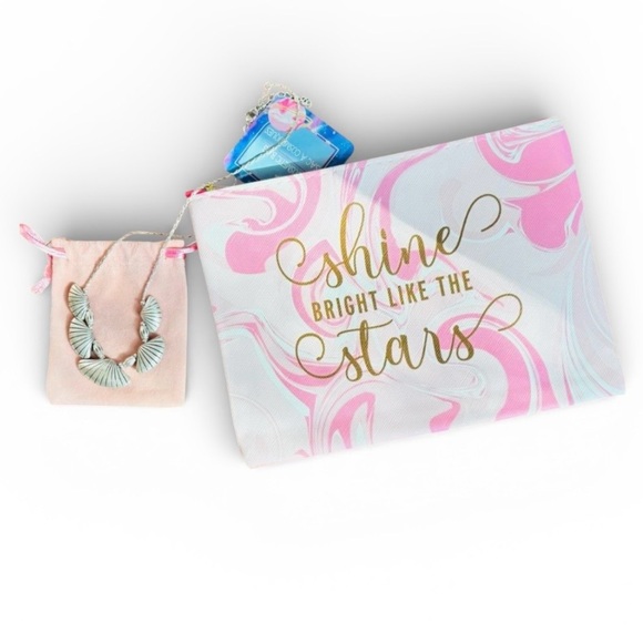 Unique Vintage Silver-Tone Shell Necklace - Picture 2 of 4